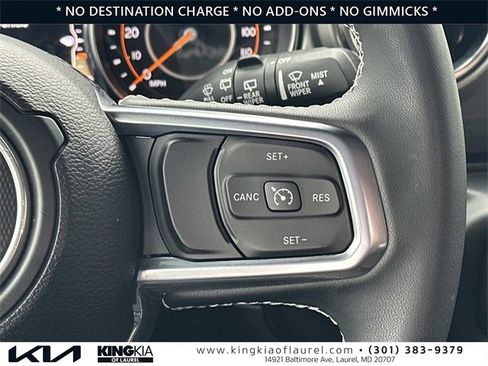 Used 2023 Jeep Wrangler Sahara image 9