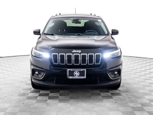 Used 2019 Jeep Cherokee Latitude w/ Cold Weather Group FWD image 8