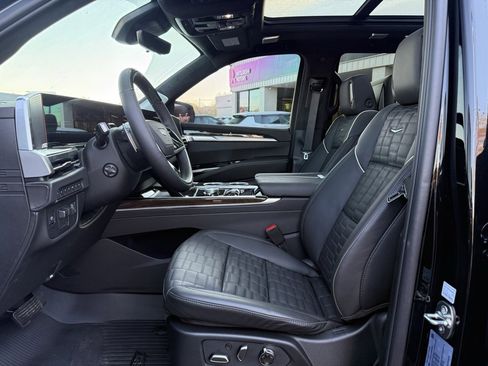 Used 2026 Cadillac Escalade Platinum Sport w/ LPO, Floor Liner Package image 24