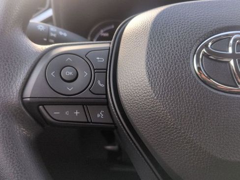 Certified 2025 Toyota RAV4 LE image 16