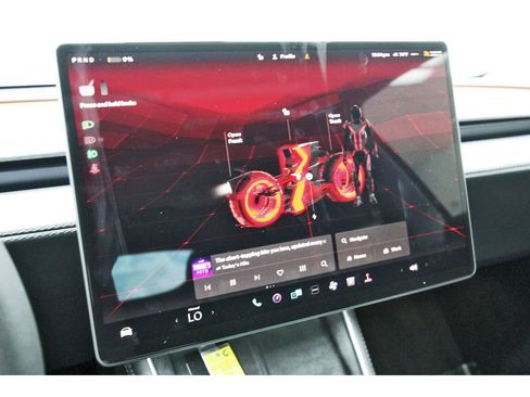 Used 2026 Tesla Model Y AWD image 19