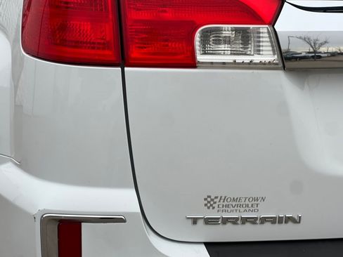 Used 2016 GMC Terrain SLT image 22