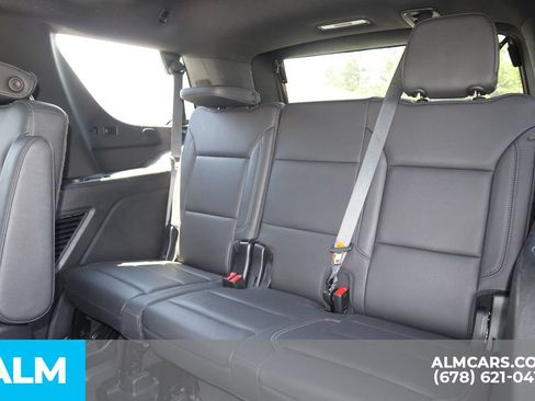 Used 2022 Chevrolet Tahoe Z71 w/ Z71 Off-Road Package AWD/4WD image 18