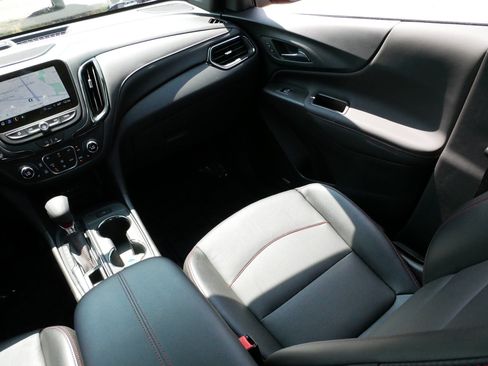 Used 2024 Chevrolet Equinox RS w/ RS Leather Package AWD/4WD image 11