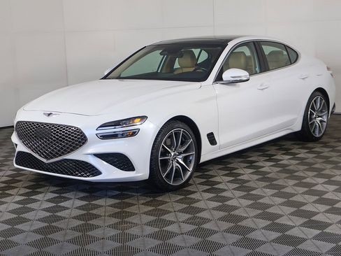 Used 2022 Genesis G70 2.0T w/ Prestige Package image 10