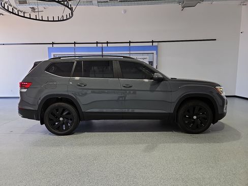 New 2026 Volkswagen Atlas SE FWD image 10