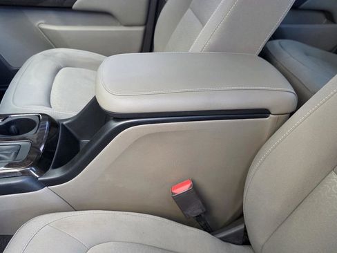 Used 2019 GMC Canyon SLE RWD image 8