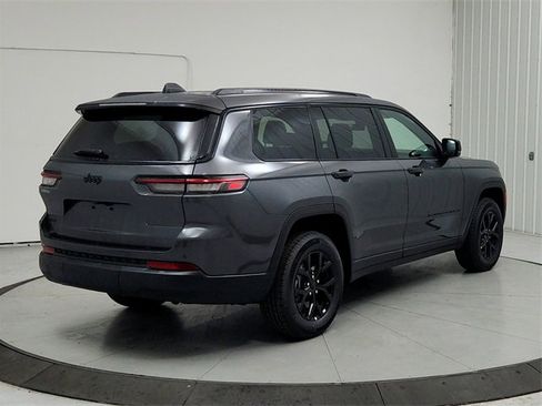 New 2025 Jeep Grand Cherokee L Altitude image 7