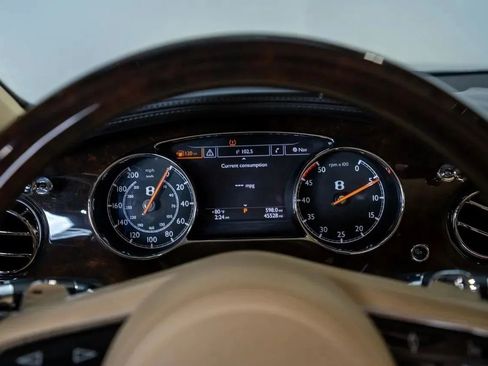 Used 2011 Bentley Mulsanne image 41