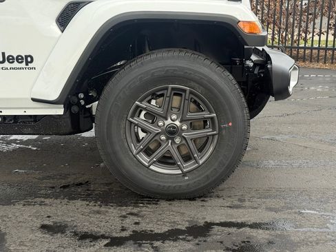 New 2026 Jeep Gladiator Sport image 10