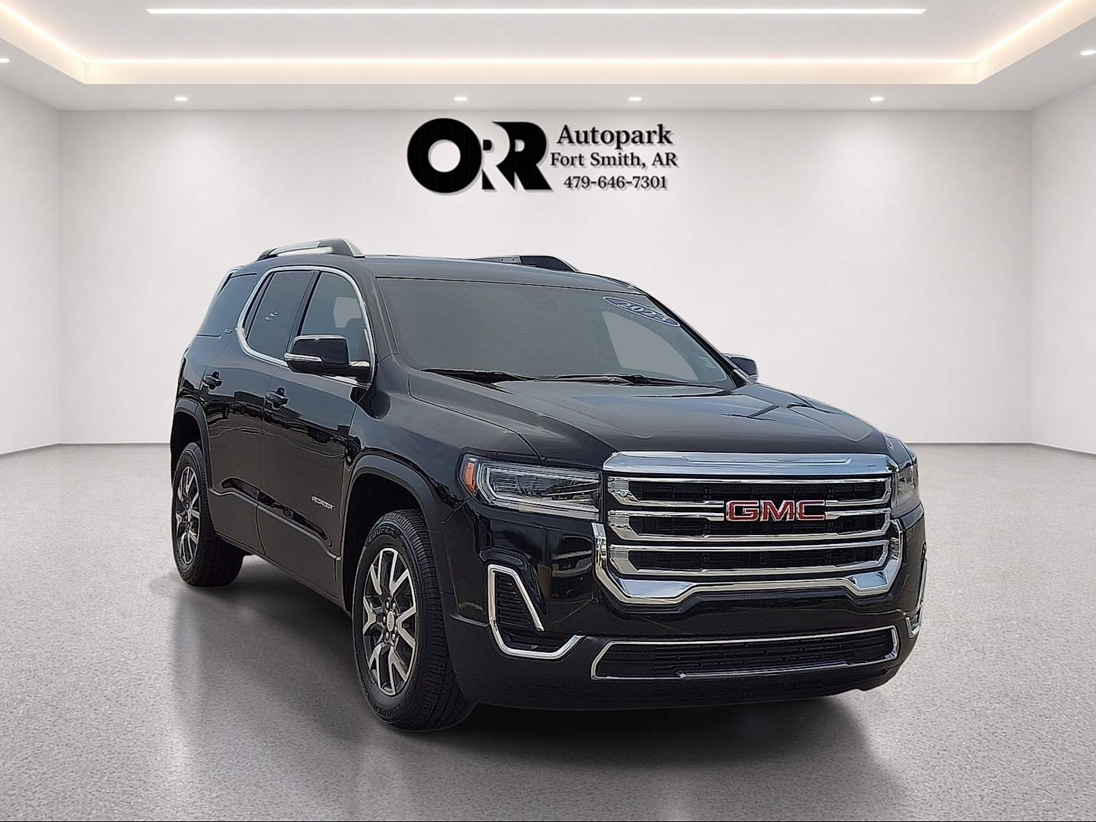 Used 2023 GMC Acadia SLE w/ Driver Convenience Package FWD image 1