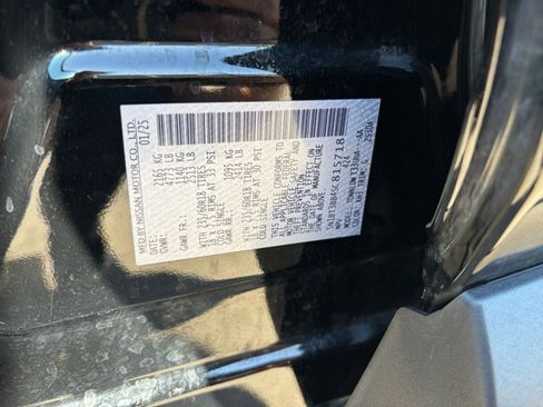 Used 2025 Nissan Rogue SV AWD/4WD image 31