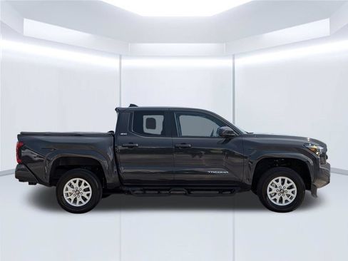 Used 2024 Toyota Tacoma SR5 RWD image 7