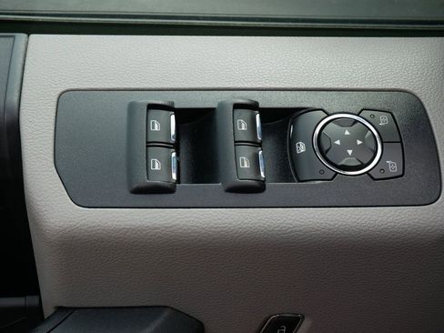 Used 2016 Ford F150 XL w/ Equipment Group 101A Mid AWD/4WD image 17