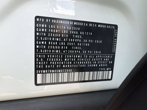 Used 2025 Volkswagen Tiguan SE AWD/4WD image 25