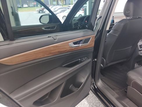 New 2026 Volkswagen Atlas SE image 13