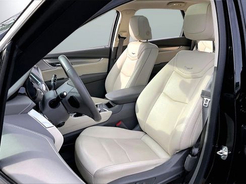 Used 2024 Cadillac XT5 Premium Luxury w/ Technology Package image 21