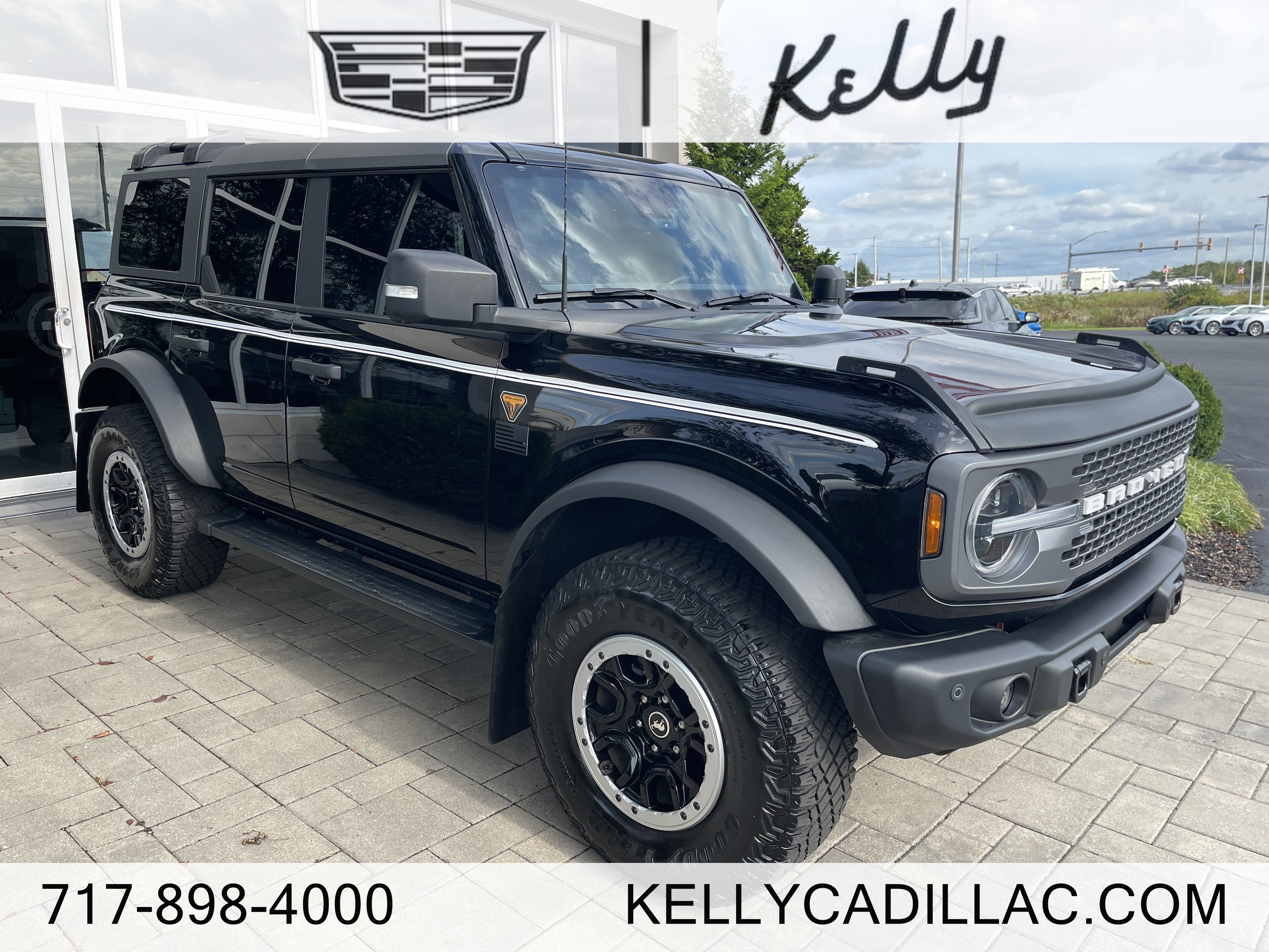 Used 2023 Ford Bronco Badlands w/ Sasquatch Package AWD/4WD image 1