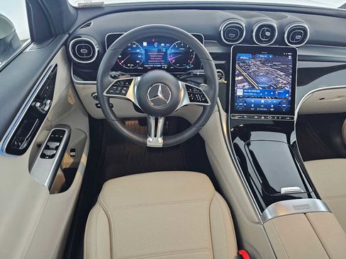 Used 2026 Mercedes-Benz GLC 300 image 18