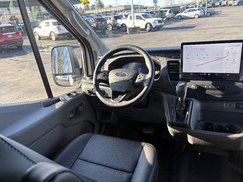 New 2026 Ford Transit 250 148 Medium Roof w/ Load Area Protection Package RWD image 18