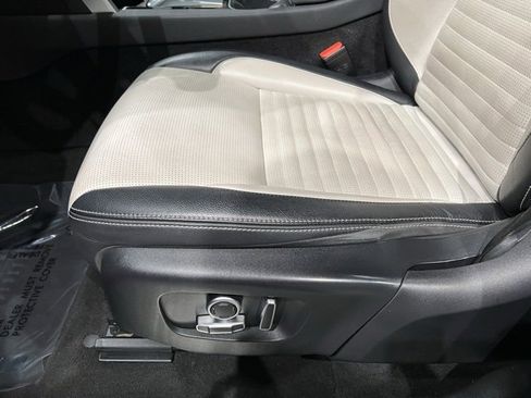 Used 2022 Land Rover Discovery Sport S R-Dynamic image 19