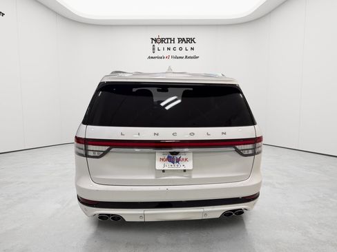 Used 2020 Lincoln Aviator Grand Touring w/ Equipment Group 302A AWD/4WD image 4
