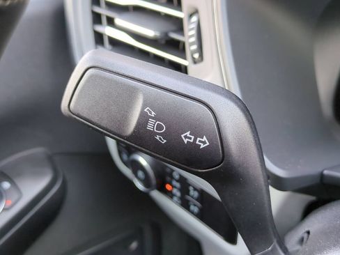 New 2025 Ford Escape SE FWD image 25