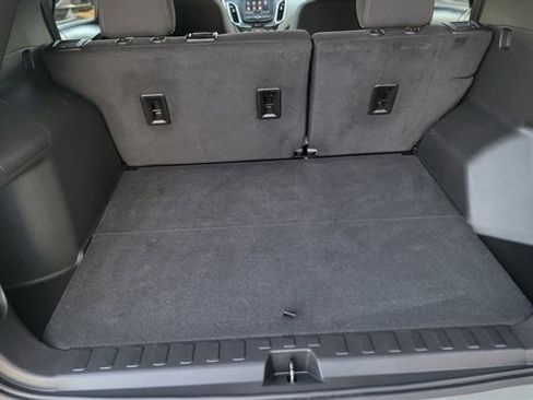 Used 2023 Chevrolet Equinox LT image 41