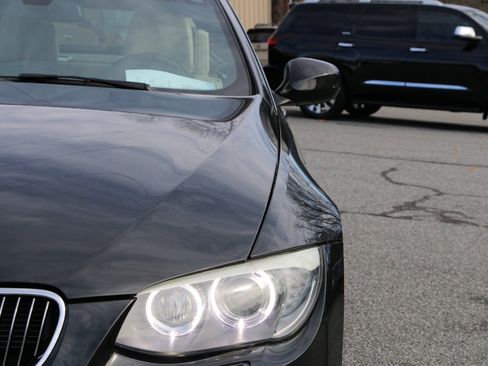 Used 2013 BMW 335i Convertible image 14