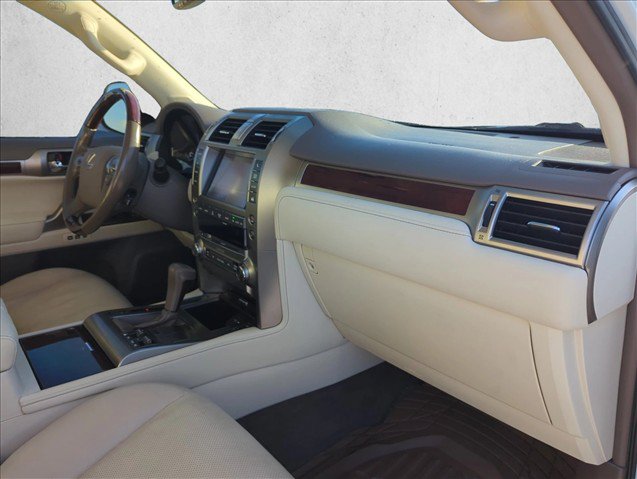 Used 2015 Lexus GX 460 w/ Premium Package AWD/4WD image 24