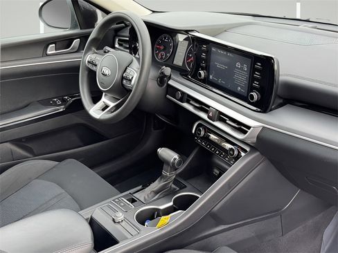 Used 2021 Kia K5 LXS image 6