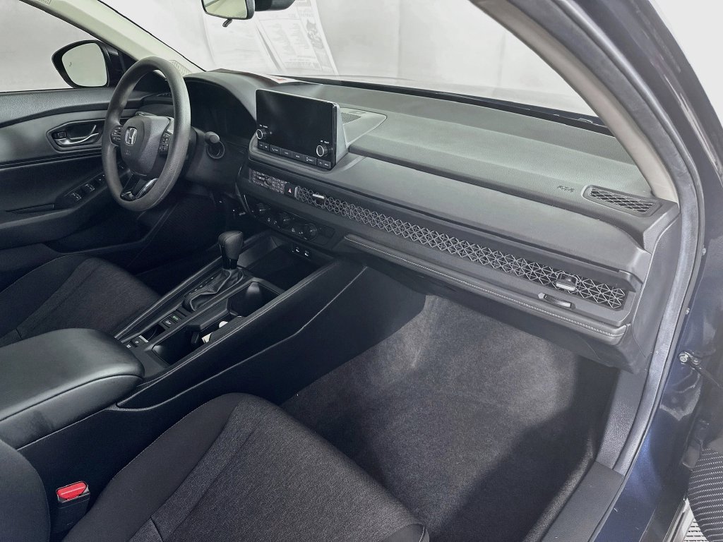 Used 2025 Honda Accord SE image 35