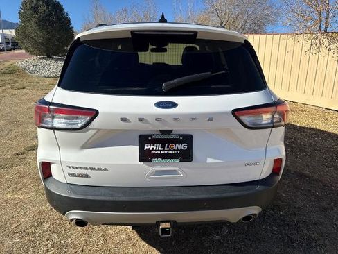 Certified 2022 Ford Escape Titanium w/ Class II Trailer Tow Package image 6