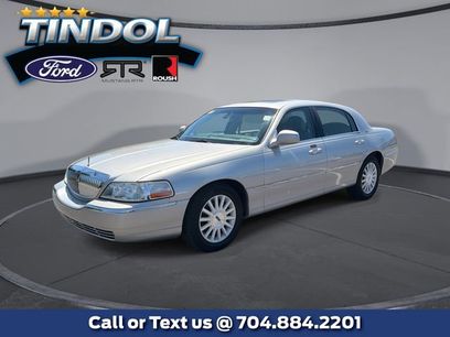 Used 2003 Lincoln Town Car Signature