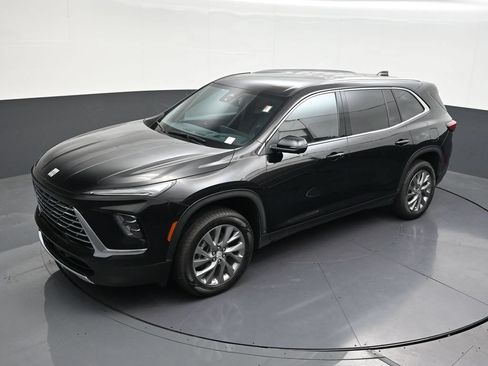 Used 2025 Buick Enclave Preferred w/ Power Package FWD image 15