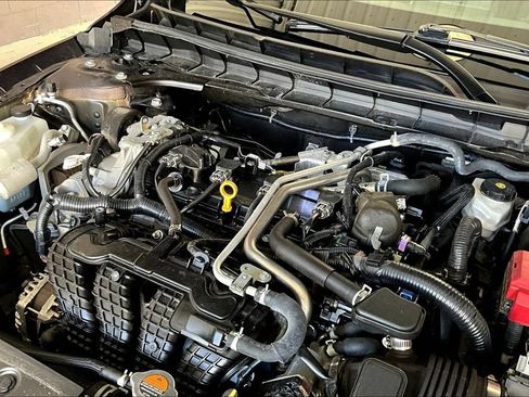 Used 2025 Nissan Altima 2.5 SV FWD image 29