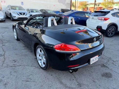 Used 2009 BMW Z4 sDrive30i image 13