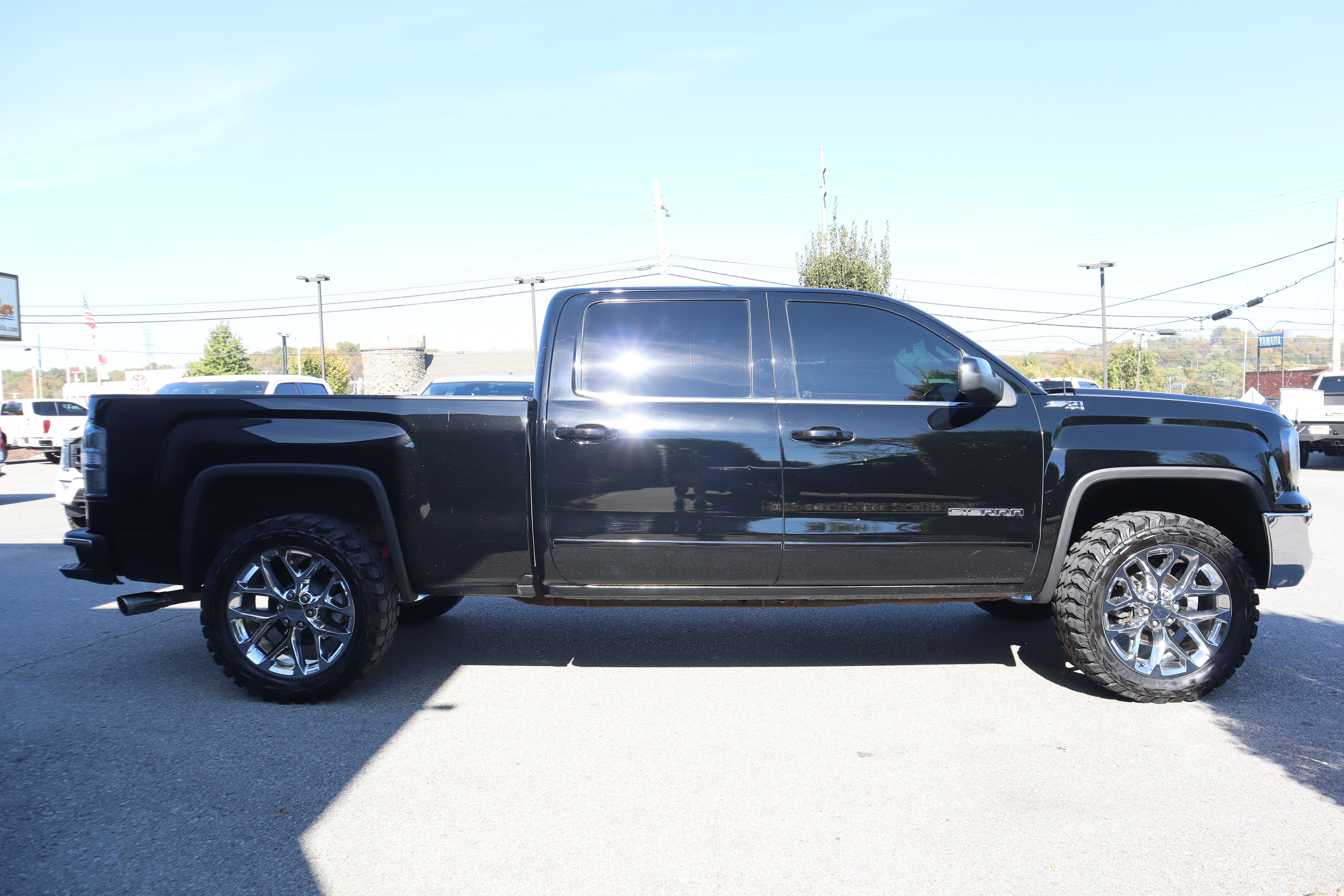 Used 2016 GMC Sierra 1500 SLE w/ SLE Value Package AWD/4WD image 6