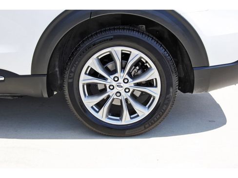 Used 2022 Ford Explorer XLT w/ Equipment Group 202A RWD image 30