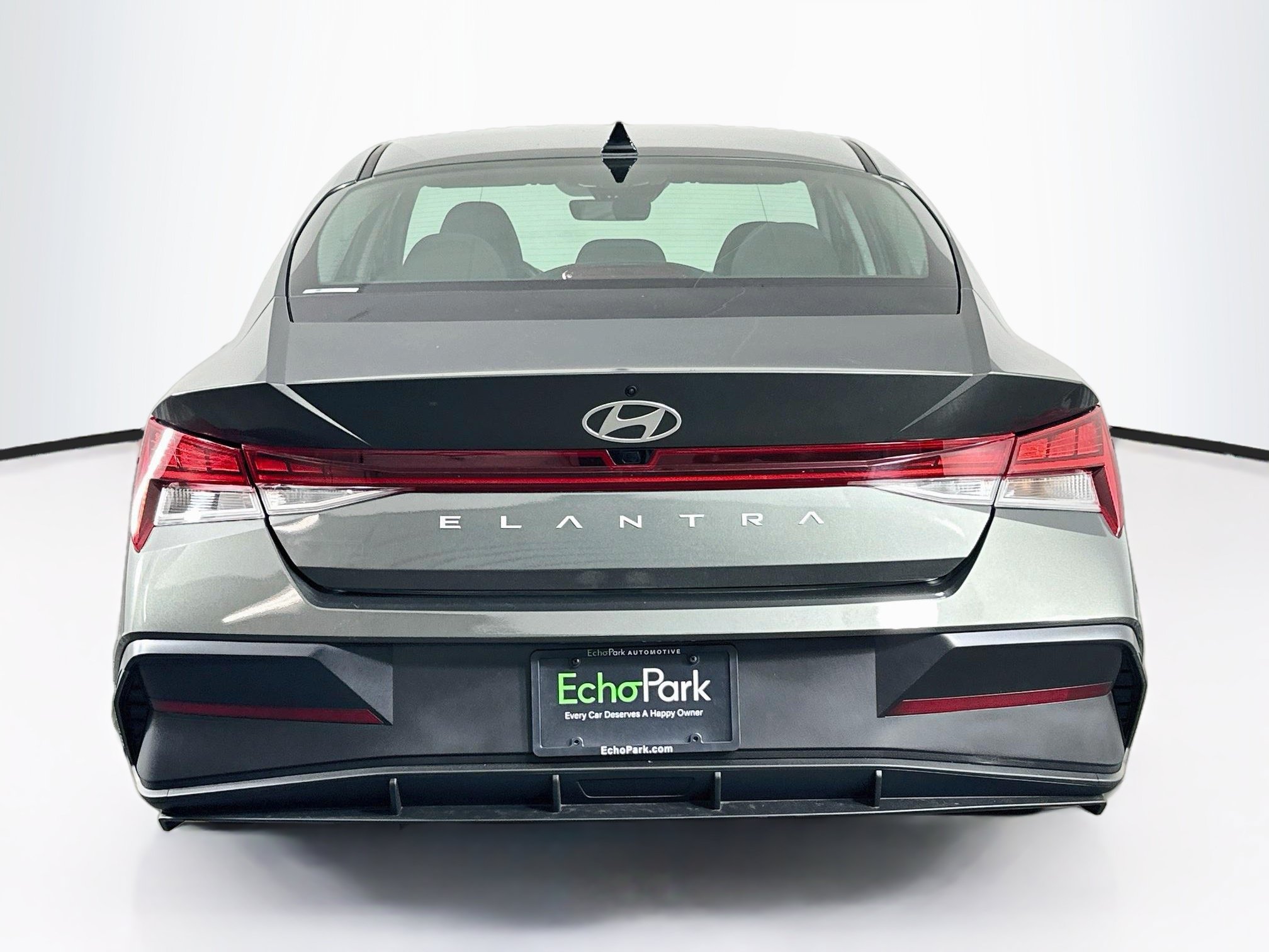 Used 2024 Hyundai Elantra SEL w/ Convenience Package FWD image 7