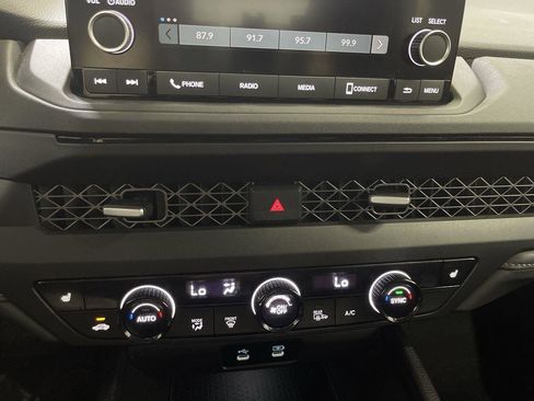 Certified 2025 Honda Accord SE image 18