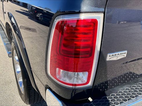 Used 2018 RAM 1500 Laramie w/ Convenience Group image 25