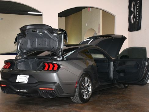 Used 2024 Ford Mustang Dark Horse RWD image 91