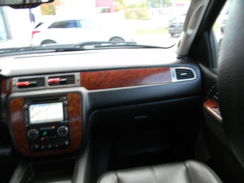Used 2012 GMC Sierra 3500 SLT w/ SLT Convenience Package AWD/4WD image 19