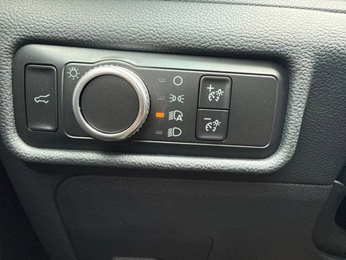 Used 2021 Ford Explorer 2WD image 22