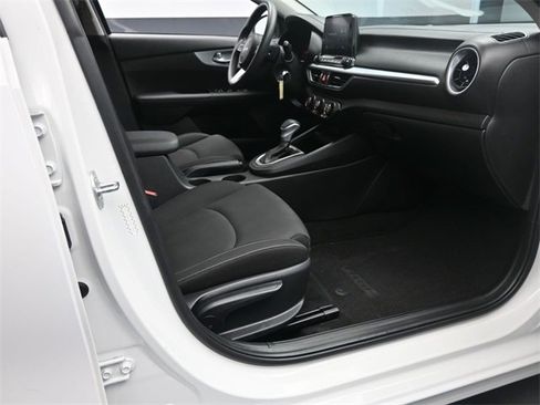 Used 2024 Kia Forte LXS image 26