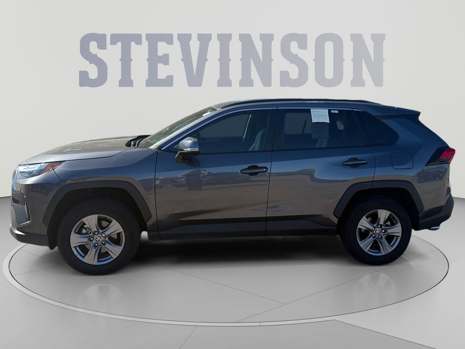 Used 2024 Toyota RAV4 XLE AWD/4WD image 2