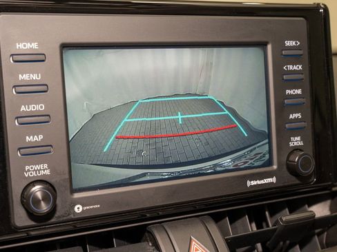 Used 2022 Toyota RAV4 XLE image 15