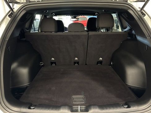 Used 2024 Jeep Compass Sport image 29