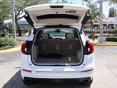 Used 2020 GMC Terrain Denali w/ Denali Premium Package FWD image 20